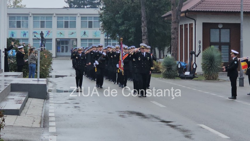 live video foto zeci de studenti militari depun juramantul la academia navala mircea cel batran din constanta live video foto zeci de studenti militari depun juramantul la academia navala mircea cel batran din constanta