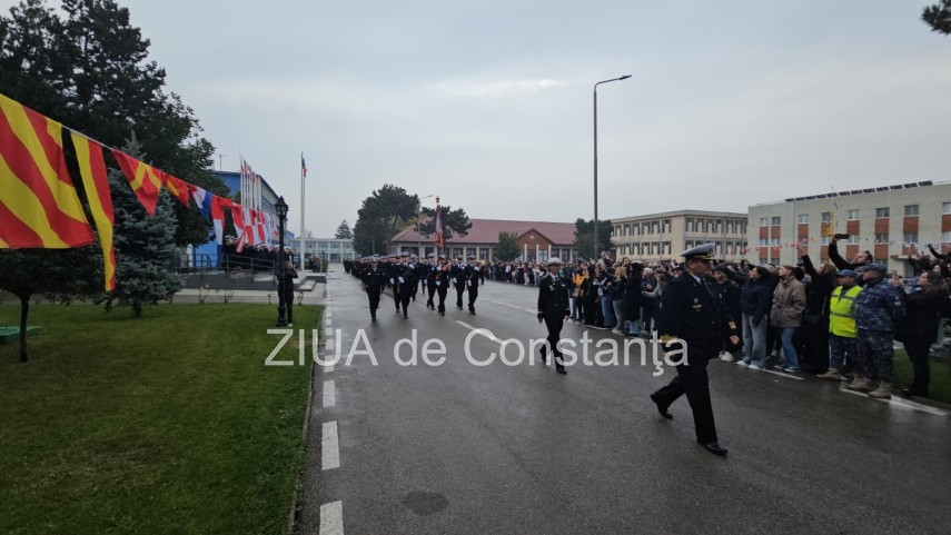 live video foto zeci de studenti militari depun juramantul la academia navala mircea cel batran din constanta live video foto zeci de studenti militari depun juramantul la academia navala mircea cel batran din constanta