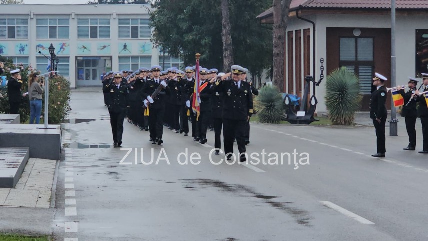live video foto zeci de studenti militari depun juramantul la academia navala mircea cel batran din constanta live video foto zeci de studenti militari depun juramantul la academia navala mircea cel batran din constanta