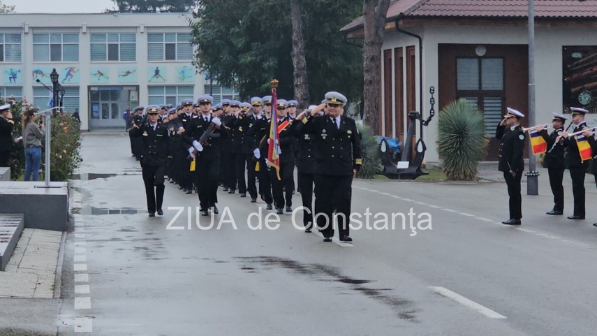 live video foto zeci de studenti militari depun juramantul la academia navala mircea cel batran din constanta live video foto zeci de studenti militari depun juramantul la academia navala mircea cel batran din constanta