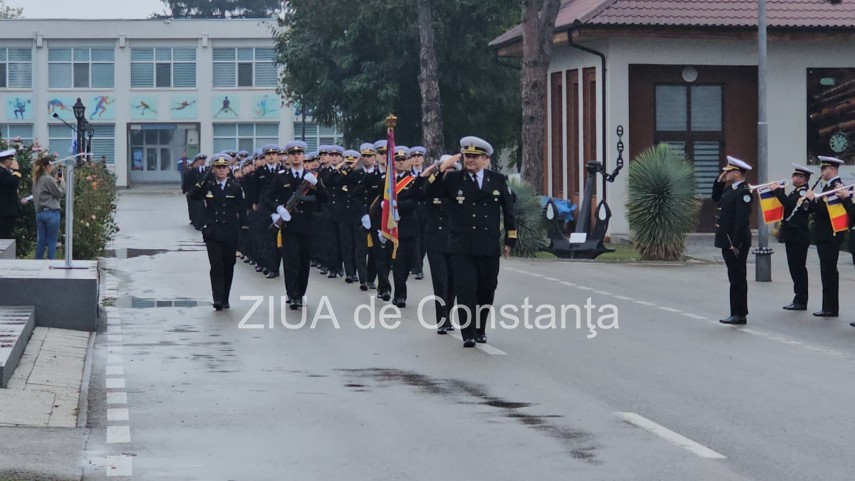 live video foto zeci de studenti militari depun juramantul la academia navala mircea cel batran din constanta live video foto zeci de studenti militari depun juramantul la academia navala mircea cel batran din constanta