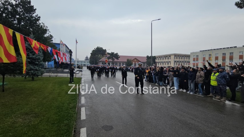 live video foto zeci de studenti militari depun juramantul la academia navala mircea cel batran din constanta live video foto zeci de studenti militari depun juramantul la academia navala mircea cel batran din constanta