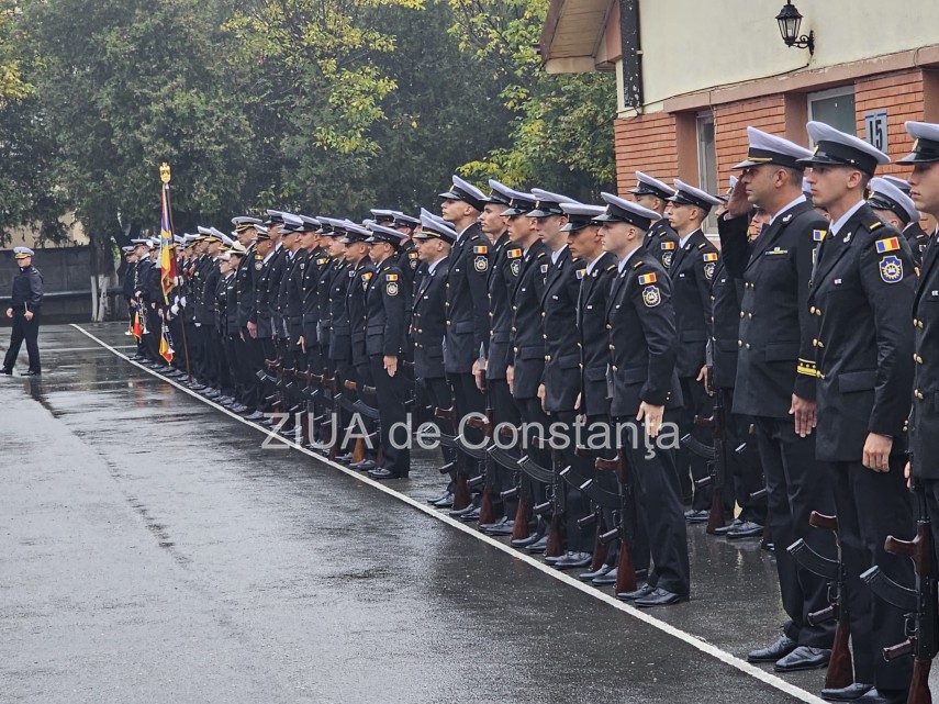 live video foto moment solemn la constanta peste o suta de elevi ai scolii de maistri militari ai fortelor live video foto moment solemn la constanta peste o suta de elevi ai scolii de maistri militari ai fortelor