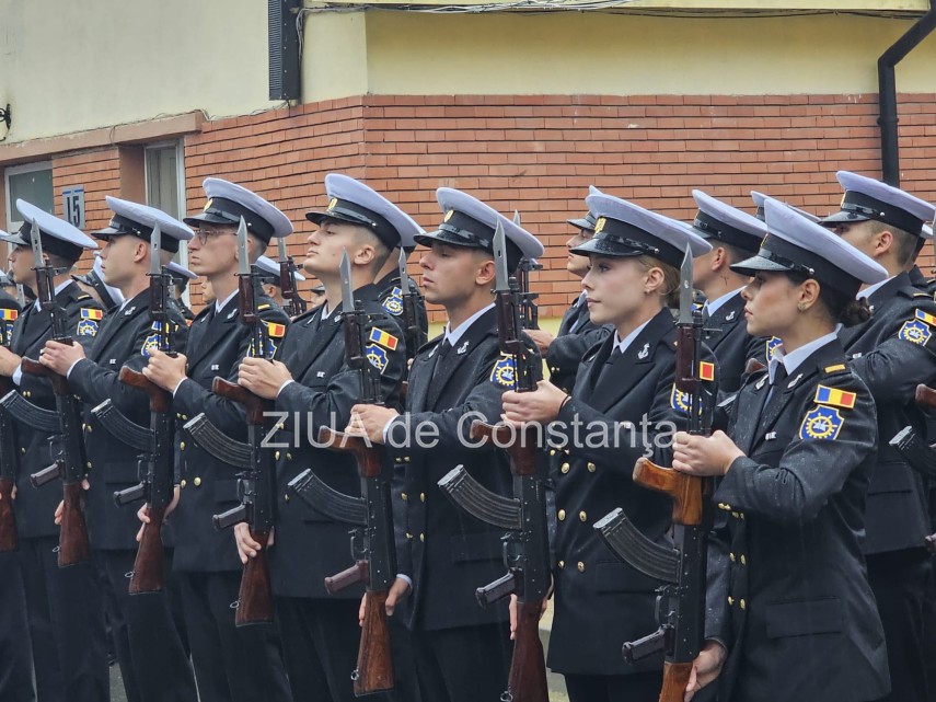 live video foto moment solemn la constanta peste o suta de elevi ai scolii de maistri militari ai fortelor live video foto moment solemn la constanta peste o suta de elevi ai scolii de maistri militari ai fortelor