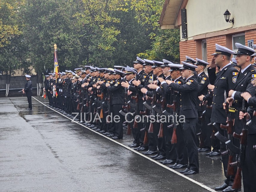 live video foto moment solemn la constanta peste o suta de elevi ai scolii de maistri militari ai fortelor live video foto moment solemn la constanta peste o suta de elevi ai scolii de maistri militari ai fortelor