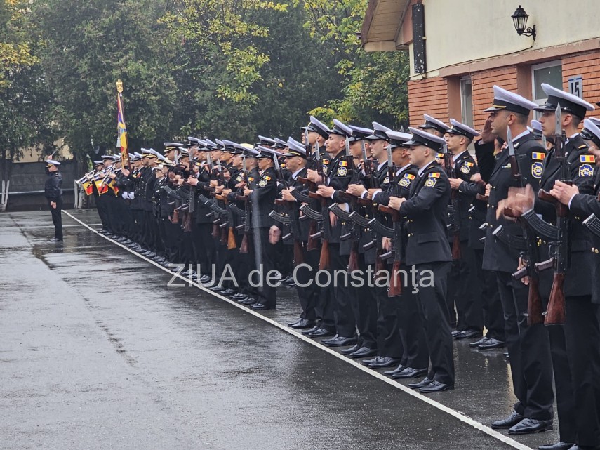 live video foto moment solemn la constanta peste o suta de elevi ai scolii de maistri militari ai fortelor live video foto moment solemn la constanta peste o suta de elevi ai scolii de maistri militari ai fortelor