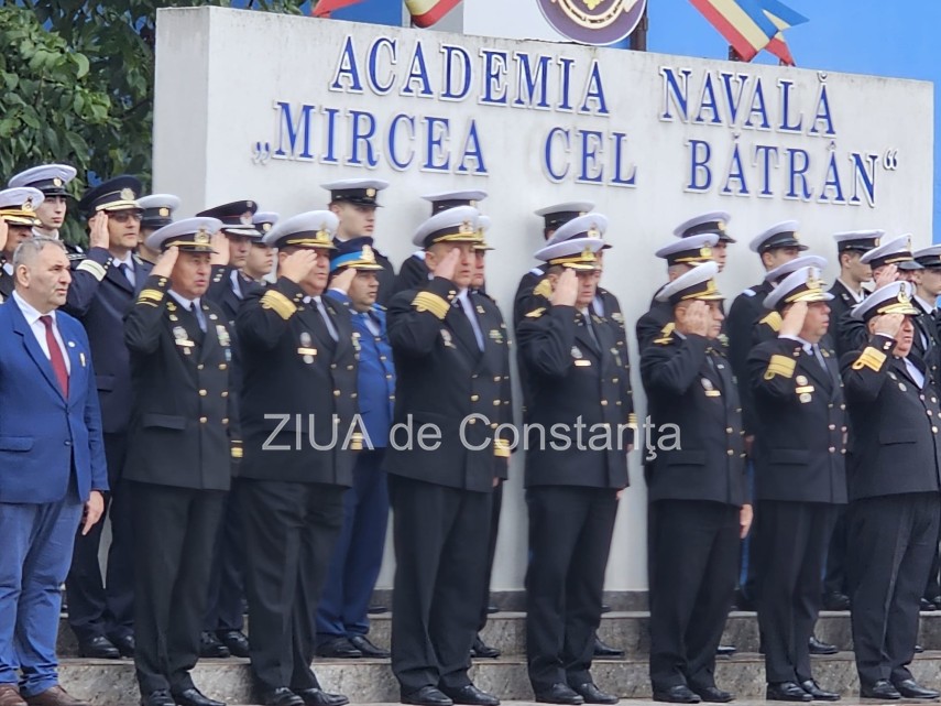 live video foto zeci de studenti militari depun juramantul la academia navala mircea cel batran din constanta live video foto zeci de studenti militari depun juramantul la academia navala mircea cel batran din constanta