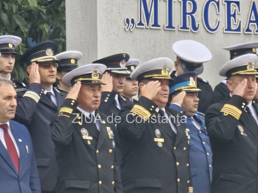 live video foto zeci de studenti militari depun juramantul la academia navala mircea cel batran din constanta live video foto zeci de studenti militari depun juramantul la academia navala mircea cel batran din constanta