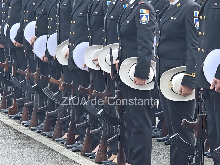 live video foto zeci de studenti militari depun juramantul la academia navala mircea cel batran din constanta live video foto zeci de studenti militari depun juramantul la academia navala mircea cel batran din constanta