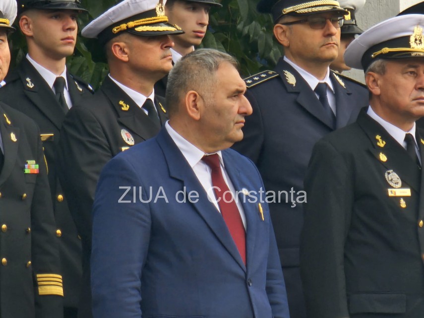 live video foto zeci de studenti militari depun juramantul la academia navala mircea cel batran din constanta live video foto zeci de studenti militari depun juramantul la academia navala mircea cel batran din constanta