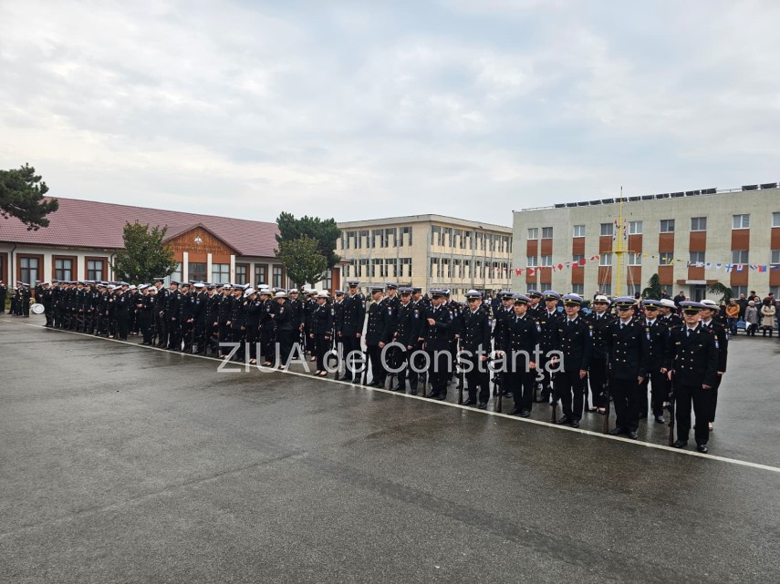 live video foto zeci de studenti militari depun juramantul la academia navala mircea cel batran din constanta live video foto zeci de studenti militari depun juramantul la academia navala mircea cel batran din constanta