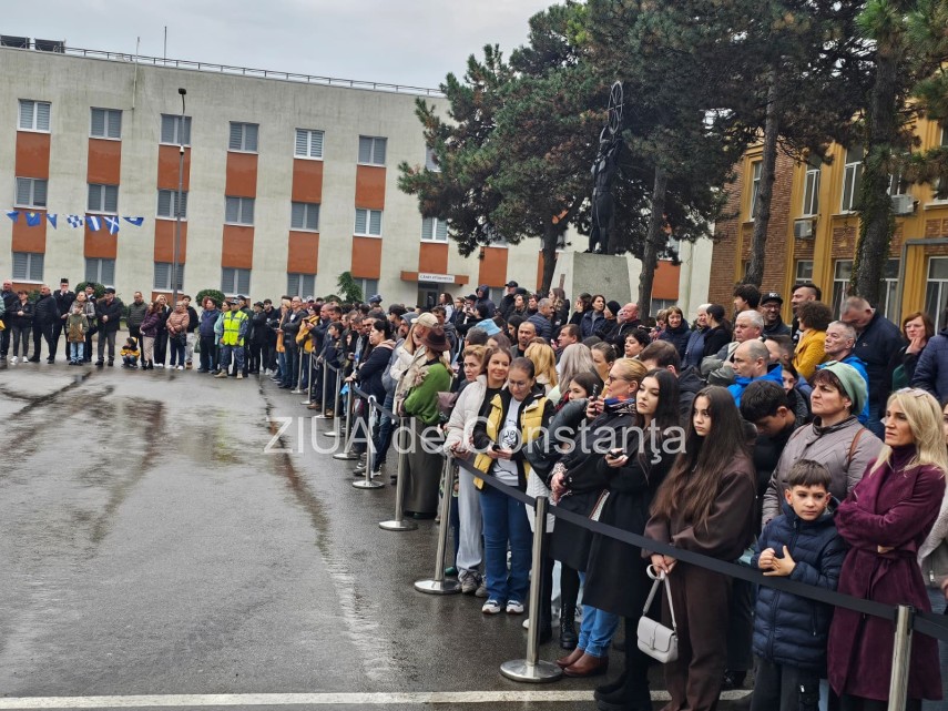 live video foto zeci de studenti militari depun juramantul la academia navala mircea cel batran din constanta live video foto zeci de studenti militari depun juramantul la academia navala mircea cel batran din constanta