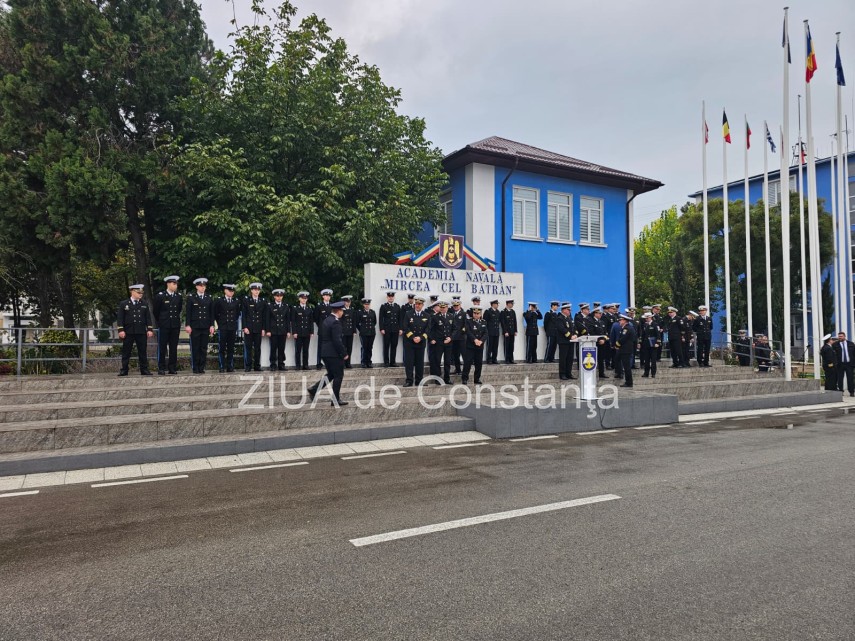 live video foto zeci de studenti militari depun juramantul la academia navala mircea cel batran din constanta live video foto zeci de studenti militari depun juramantul la academia navala mircea cel batran din constanta