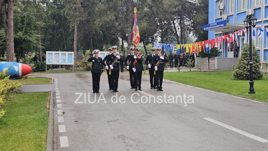 live video foto zeci de studenti militari depun juramantul la academia navala mircea cel batran din constanta live video foto zeci de studenti militari depun juramantul la academia navala mircea cel batran din constanta