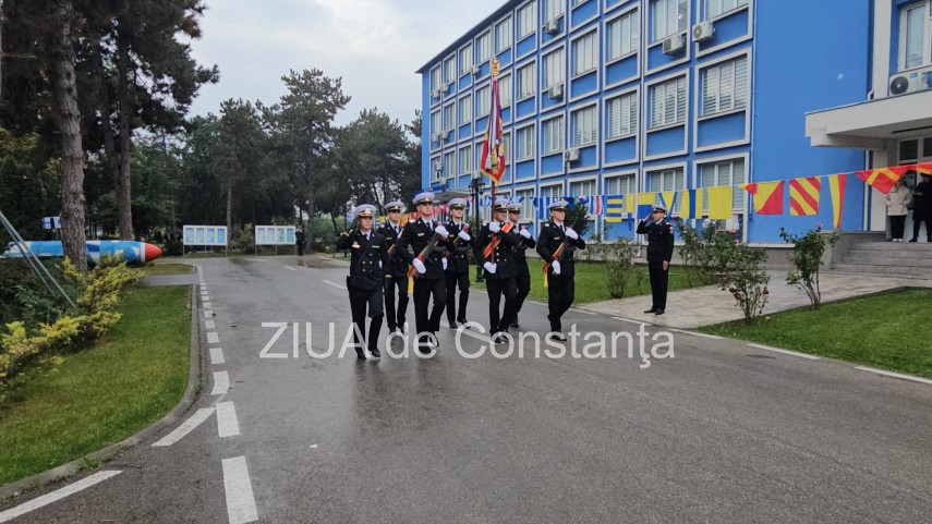 live video foto zeci de studenti militari depun juramantul la academia navala mircea cel batran din constanta live video foto zeci de studenti militari depun juramantul la academia navala mircea cel batran din constanta