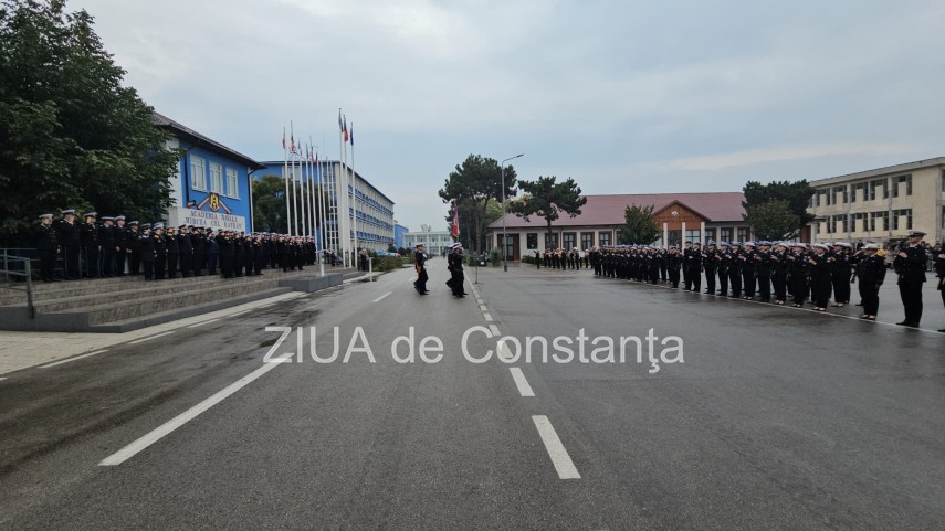 live video foto zeci de studenti militari depun juramantul la academia navala mircea cel batran din constanta live video foto zeci de studenti militari depun juramantul la academia navala mircea cel batran din constanta