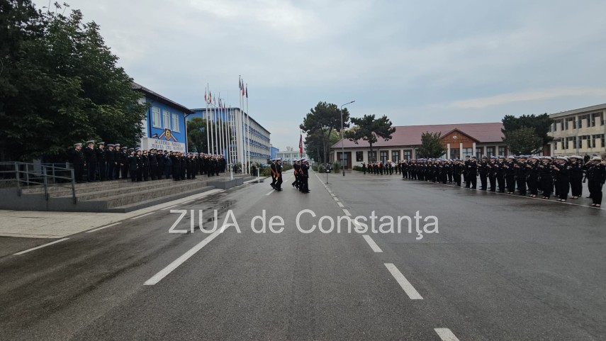 live video foto zeci de studenti militari depun juramantul la academia navala mircea cel batran din constanta live video foto zeci de studenti militari depun juramantul la academia navala mircea cel batran din constanta