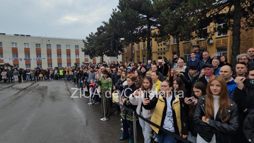 live video foto zeci de studenti militari depun juramantul la academia navala mircea cel batran din constanta live video foto zeci de studenti militari depun juramantul la academia navala mircea cel batran din constanta