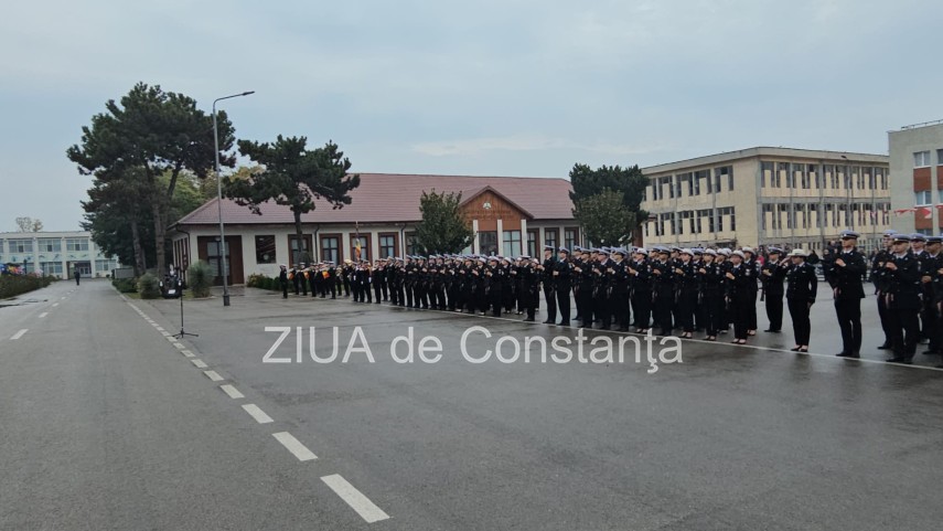 live video foto zeci de studenti militari depun juramantul la academia navala mircea cel batran din constanta live video foto zeci de studenti militari depun juramantul la academia navala mircea cel batran din constanta
