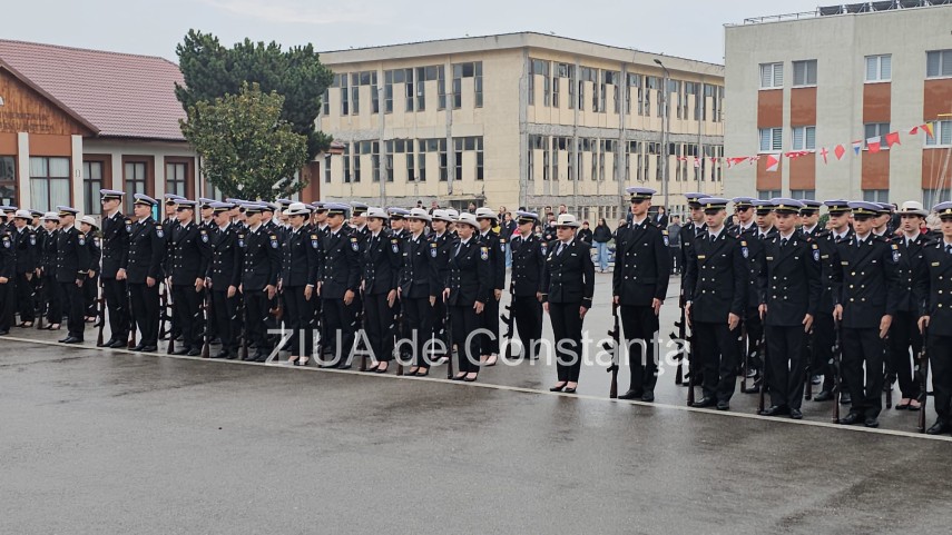 live video foto zeci de studenti militari depun juramantul la academia navala mircea cel batran din constanta live video foto zeci de studenti militari depun juramantul la academia navala mircea cel batran din constanta