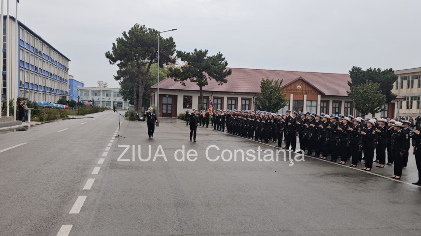 live video foto zeci de studenti militari depun juramantul la academia navala mircea cel batran din constanta live video foto zeci de studenti militari depun juramantul la academia navala mircea cel batran din constanta