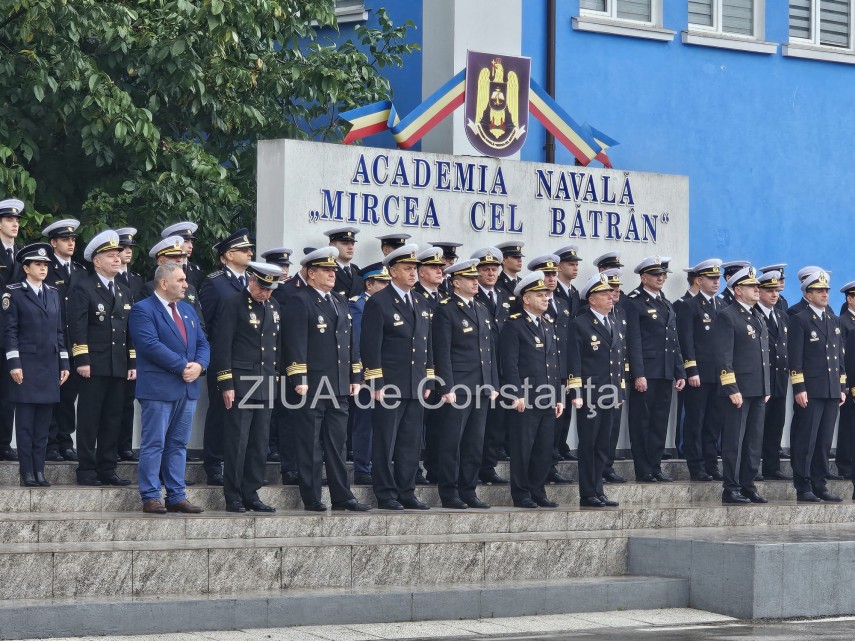 live video foto zeci de studenti militari depun juramantul la academia navala mircea cel batran din constanta live video foto zeci de studenti militari depun juramantul la academia navala mircea cel batran din constanta