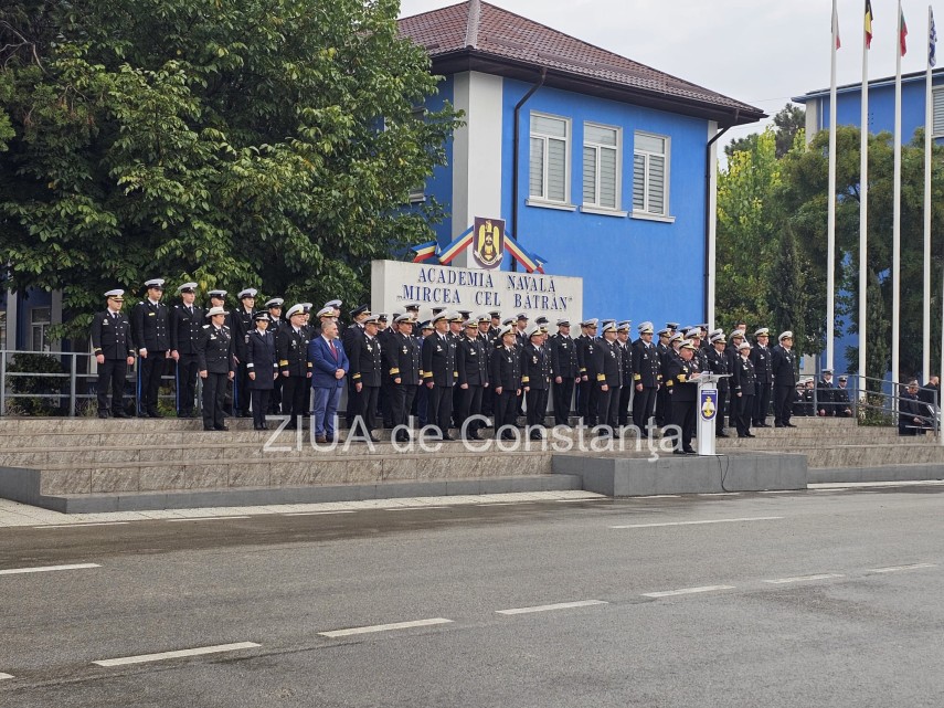 live video foto zeci de studenti militari depun juramantul la academia navala mircea cel batran din constanta live video foto zeci de studenti militari depun juramantul la academia navala mircea cel batran din constanta
