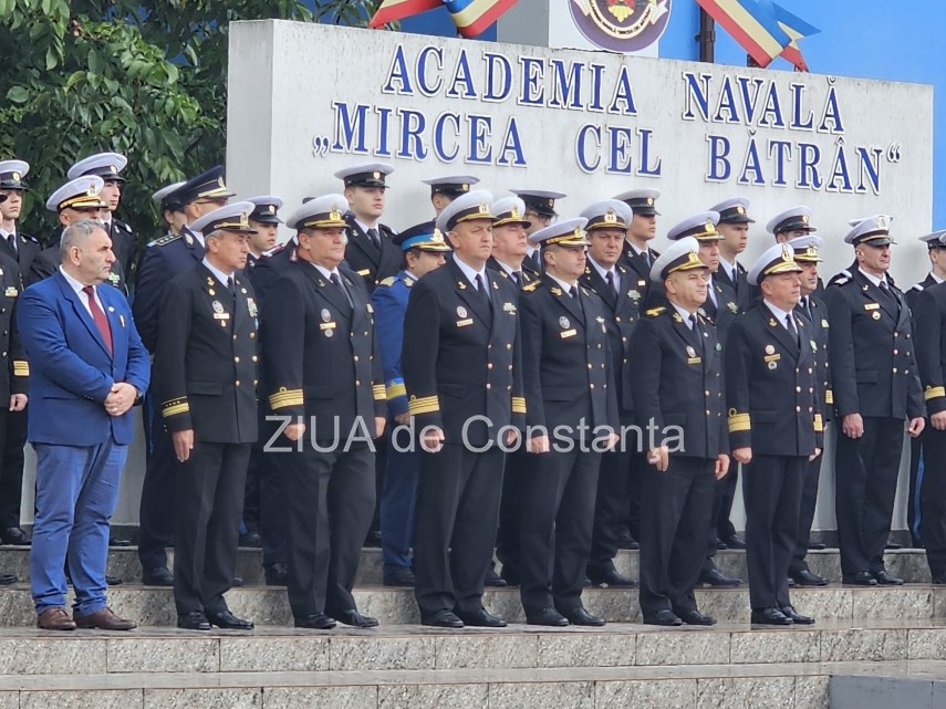 live video foto zeci de studenti militari depun juramantul la academia navala mircea cel batran din constanta live video foto zeci de studenti militari depun juramantul la academia navala mircea cel batran din constanta