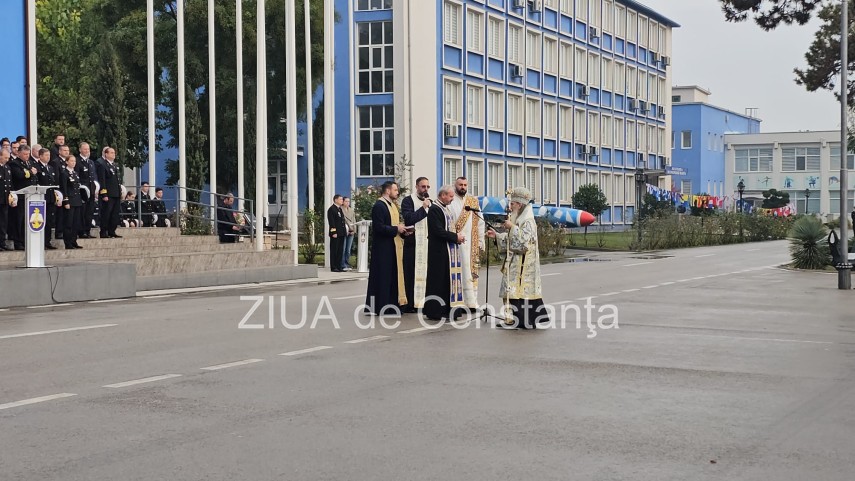 live video foto zeci de studenti militari depun juramantul la academia navala mircea cel batran din constanta live video foto zeci de studenti militari depun juramantul la academia navala mircea cel batran din constanta