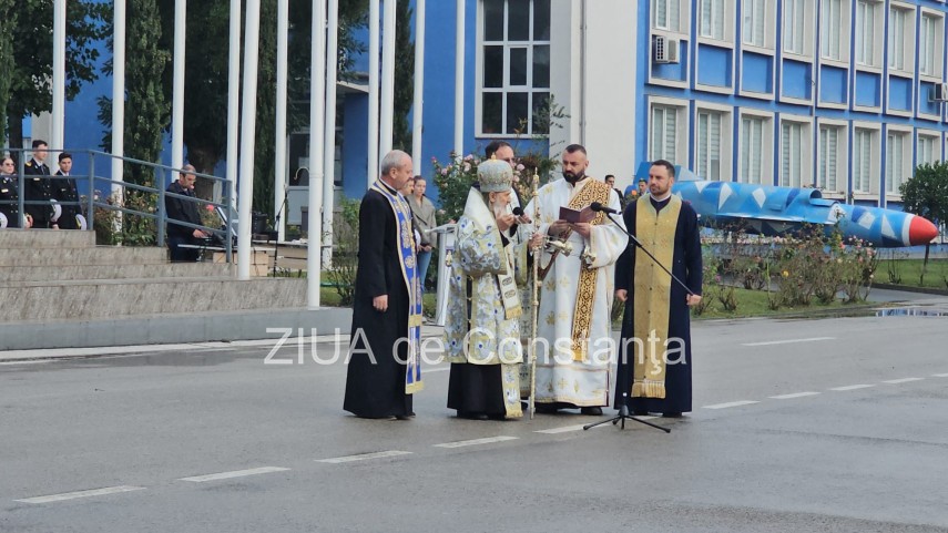 live video foto zeci de studenti militari depun juramantul la academia navala mircea cel batran din constanta live video foto zeci de studenti militari depun juramantul la academia navala mircea cel batran din constanta