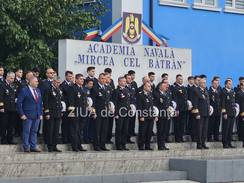 live video foto zeci de studenti militari depun juramantul la academia navala mircea cel batran din constanta live video foto zeci de studenti militari depun juramantul la academia navala mircea cel batran din constanta