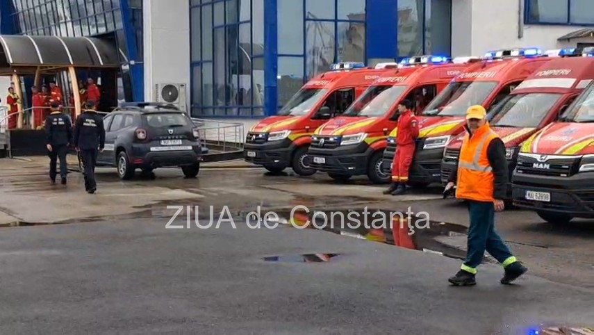 foto video nava care ii aduce pe cei noua marinari salvati pe marea neagra ajunge in portul constanta foto video nava care ii aduce pe cei noua marinari salvati pe marea neagra ajunge in portul constanta