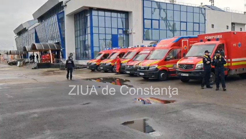 foto video nava care ii aduce pe cei noua marinari salvati pe marea neagra ajunge in portul constanta foto video nava care ii aduce pe cei noua marinari salvati pe marea neagra ajunge in portul constanta