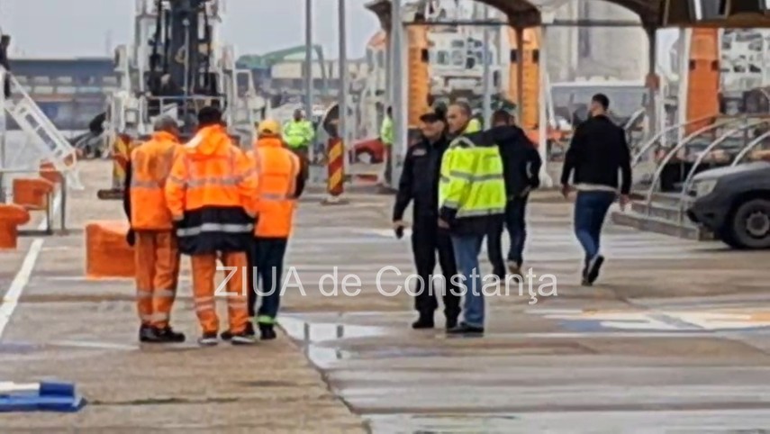 foto video nava care ii aduce pe cei noua marinari salvati pe marea neagra ajunge in portul constanta foto video nava care ii aduce pe cei noua marinari salvati pe marea neagra ajunge in portul constanta