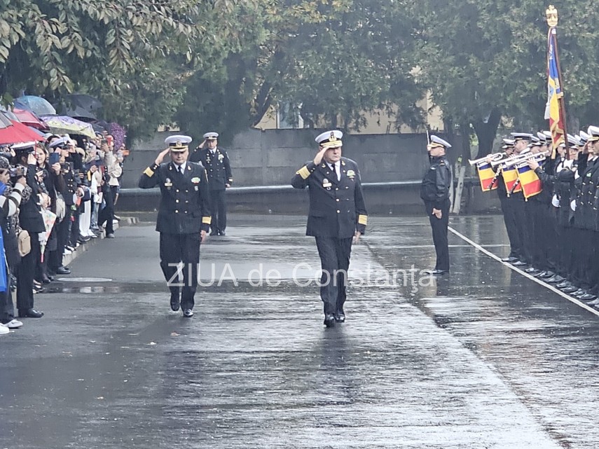 live video foto moment solemn la constanta peste o suta de elevi ai scolii de maistri militari ai fortelor live video foto moment solemn la constanta peste o suta de elevi ai scolii de maistri militari ai fortelor
