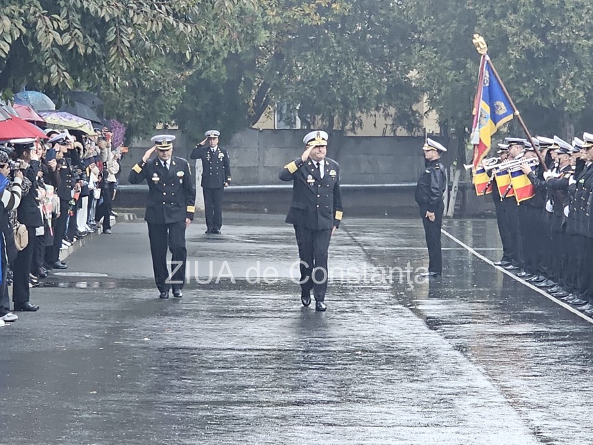 live video foto moment solemn la constanta peste o suta de elevi ai scolii de maistri militari ai fortelor live video foto moment solemn la constanta peste o suta de elevi ai scolii de maistri militari ai fortelor