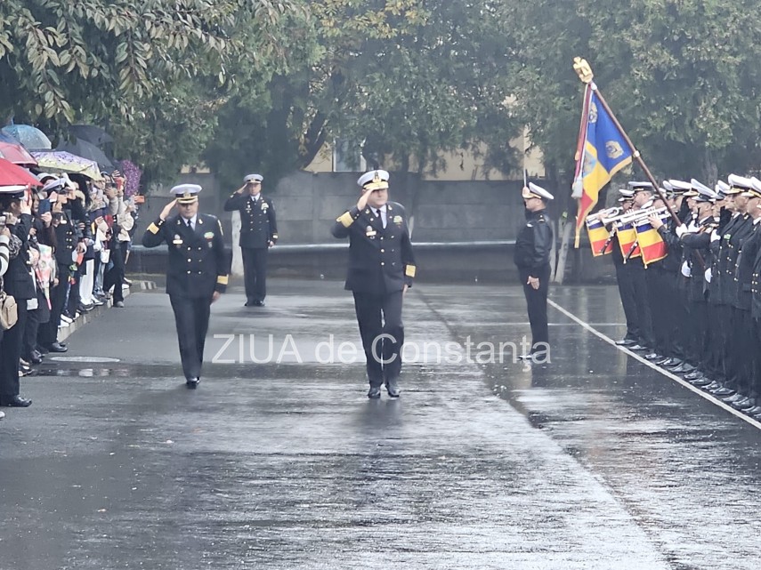 live video foto moment solemn la constanta peste o suta de elevi ai scolii de maistri militari ai fortelor live video foto moment solemn la constanta peste o suta de elevi ai scolii de maistri militari ai fortelor