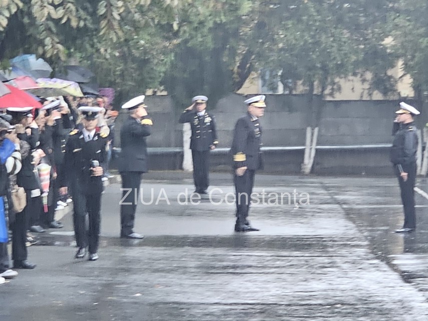 live video foto moment solemn la constanta peste o suta de elevi ai scolii de maistri militari ai fortelor live video foto moment solemn la constanta peste o suta de elevi ai scolii de maistri militari ai fortelor