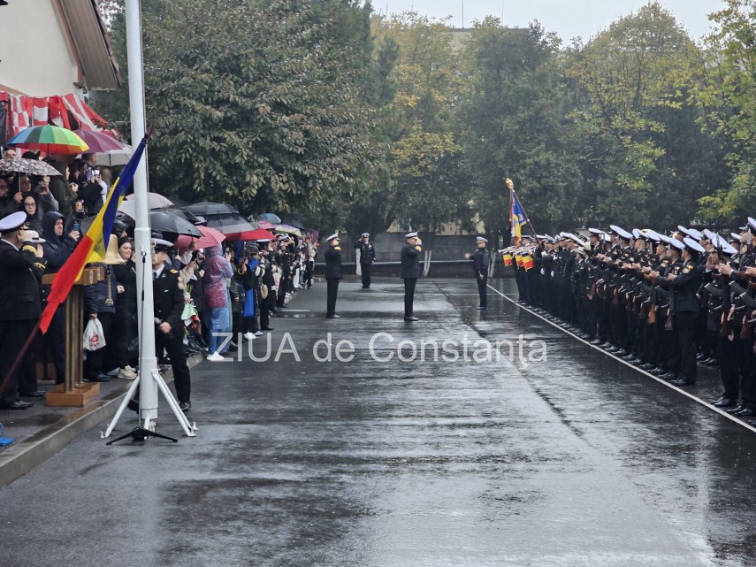 live video foto moment solemn la constanta peste o suta de elevi ai scolii de maistri militari ai fortelor live video foto moment solemn la constanta peste o suta de elevi ai scolii de maistri militari ai fortelor