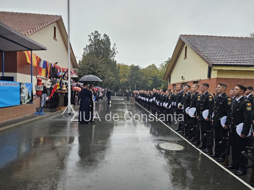 live video foto moment solemn la constanta peste o suta de elevi ai scolii de maistri militari ai fortelor live video foto moment solemn la constanta peste o suta de elevi ai scolii de maistri militari ai fortelor