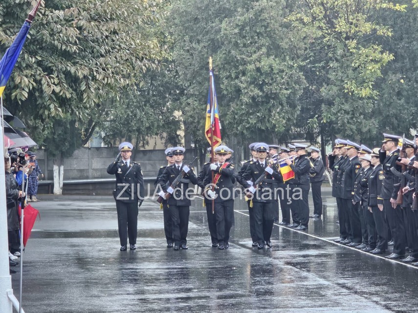 live video foto moment solemn la constanta peste o suta de elevi ai scolii de maistri militari ai fortelor live video foto moment solemn la constanta peste o suta de elevi ai scolii de maistri militari ai fortelor