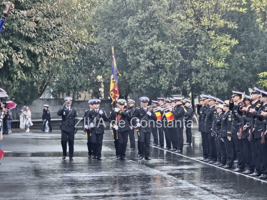 live video foto moment solemn la constanta peste o suta de elevi ai scolii de maistri militari ai fortelor live video foto moment solemn la constanta peste o suta de elevi ai scolii de maistri militari ai fortelor