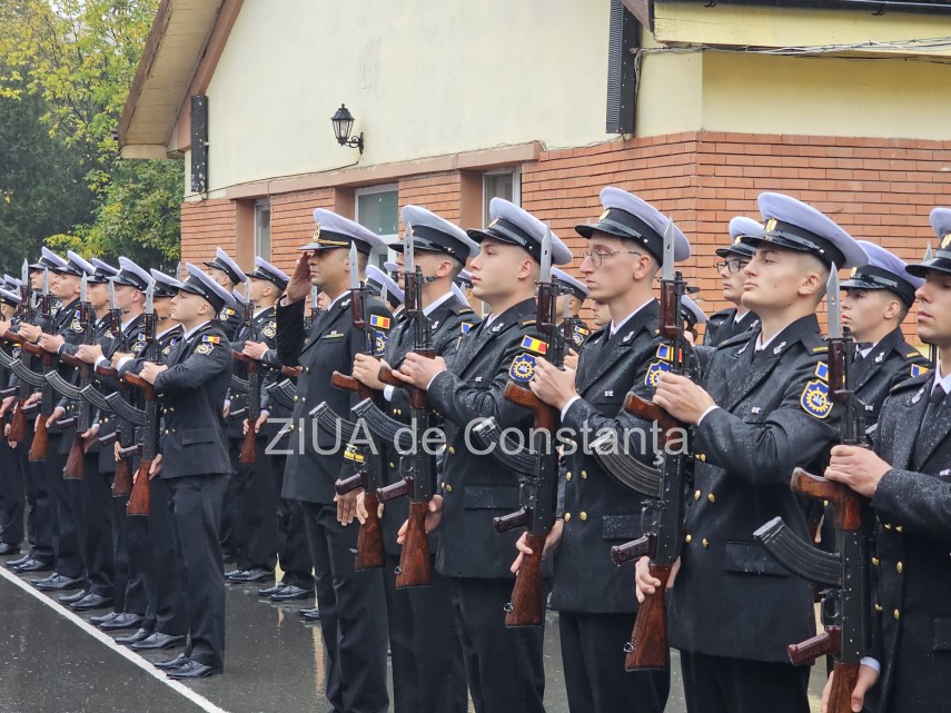 live video foto moment solemn la constanta peste o suta de elevi ai scolii de maistri militari ai fortelor live video foto moment solemn la constanta peste o suta de elevi ai scolii de maistri militari ai fortelor