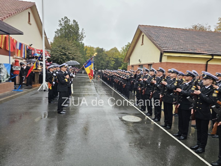 live video foto moment solemn la constanta peste o suta de elevi ai scolii de maistri militari ai fortelor live video foto moment solemn la constanta peste o suta de elevi ai scolii de maistri militari ai fortelor