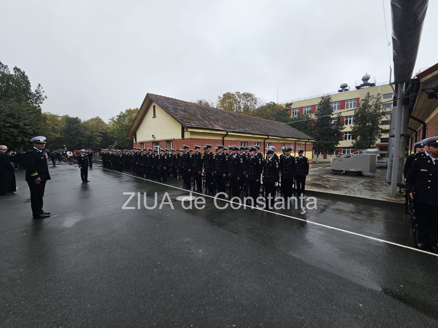 live video foto moment solemn la constanta peste o suta de elevi ai scolii de maistri militari ai fortelor live video foto moment solemn la constanta peste o suta de elevi ai scolii de maistri militari ai fortelor