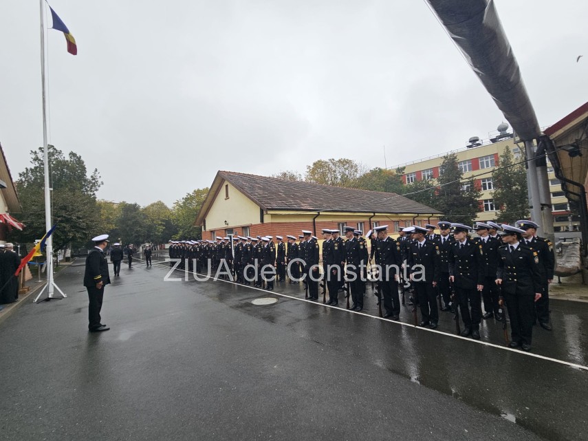 live video foto moment solemn la constanta peste o suta de elevi ai scolii de maistri militari ai fortelor live video foto moment solemn la constanta peste o suta de elevi ai scolii de maistri militari ai fortelor