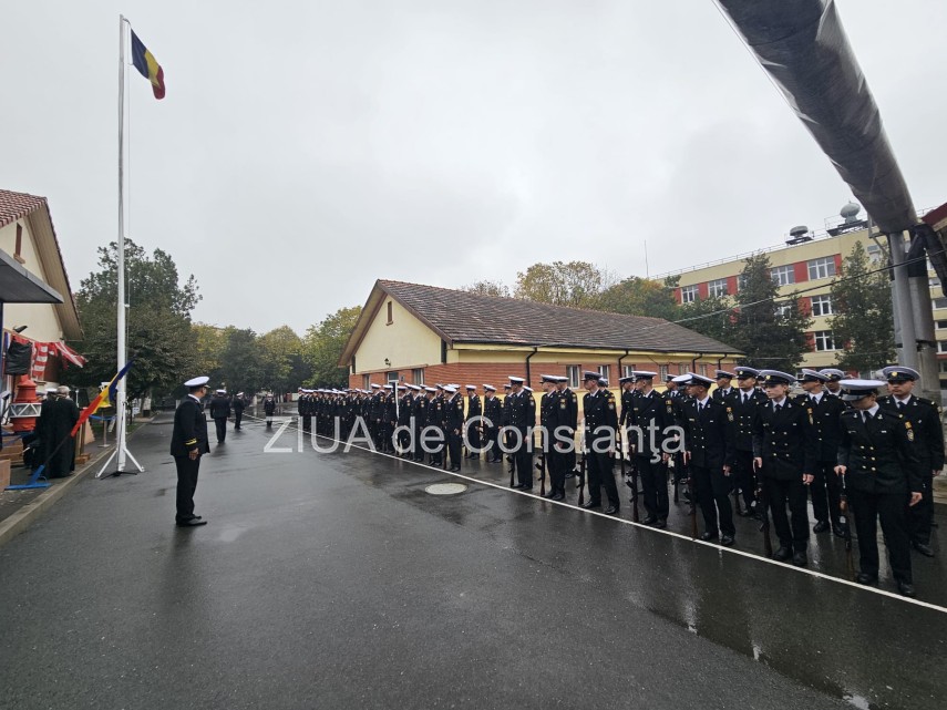 live video foto moment solemn la constanta peste o suta de elevi ai scolii de maistri militari ai fortelor live video foto moment solemn la constanta peste o suta de elevi ai scolii de maistri militari ai fortelor