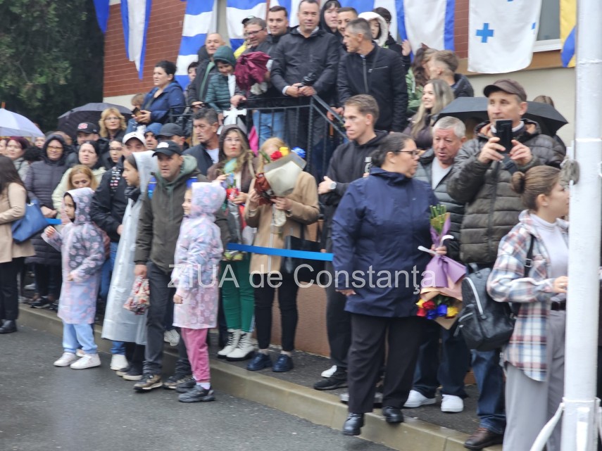 live video foto moment solemn la constanta peste o suta de elevi ai scolii de maistri militari ai fortelor live video foto moment solemn la constanta peste o suta de elevi ai scolii de maistri militari ai fortelor