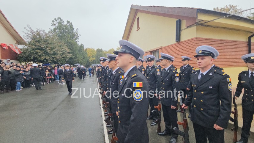 live video foto moment solemn la constanta peste o suta de elevi ai scolii de maistri militari ai fortelor live video foto moment solemn la constanta peste o suta de elevi ai scolii de maistri militari ai fortelor