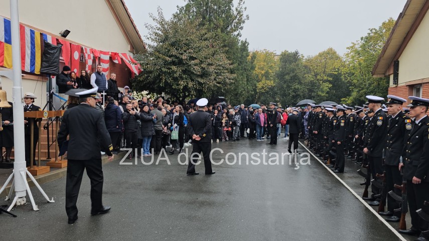 live video foto moment solemn la constanta peste o suta de elevi ai scolii de maistri militari ai fortelor live video foto moment solemn la constanta peste o suta de elevi ai scolii de maistri militari ai fortelor